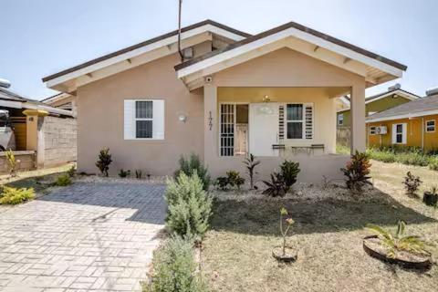 Bellarose At Colbeck ,Gated With Pool, Stylishly Modern Villa Old Harbour Ngoại thất bức ảnh